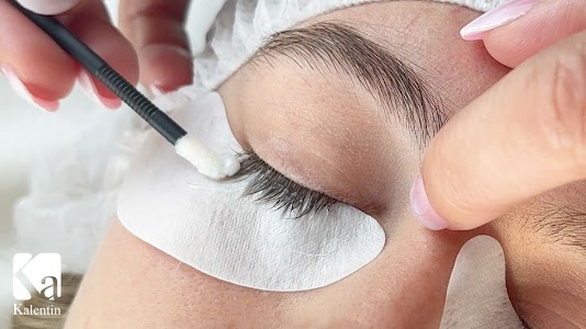 Formarsi sulle nuove tecniche estetiche: il valore dei corsi pratici di laminazione coreana